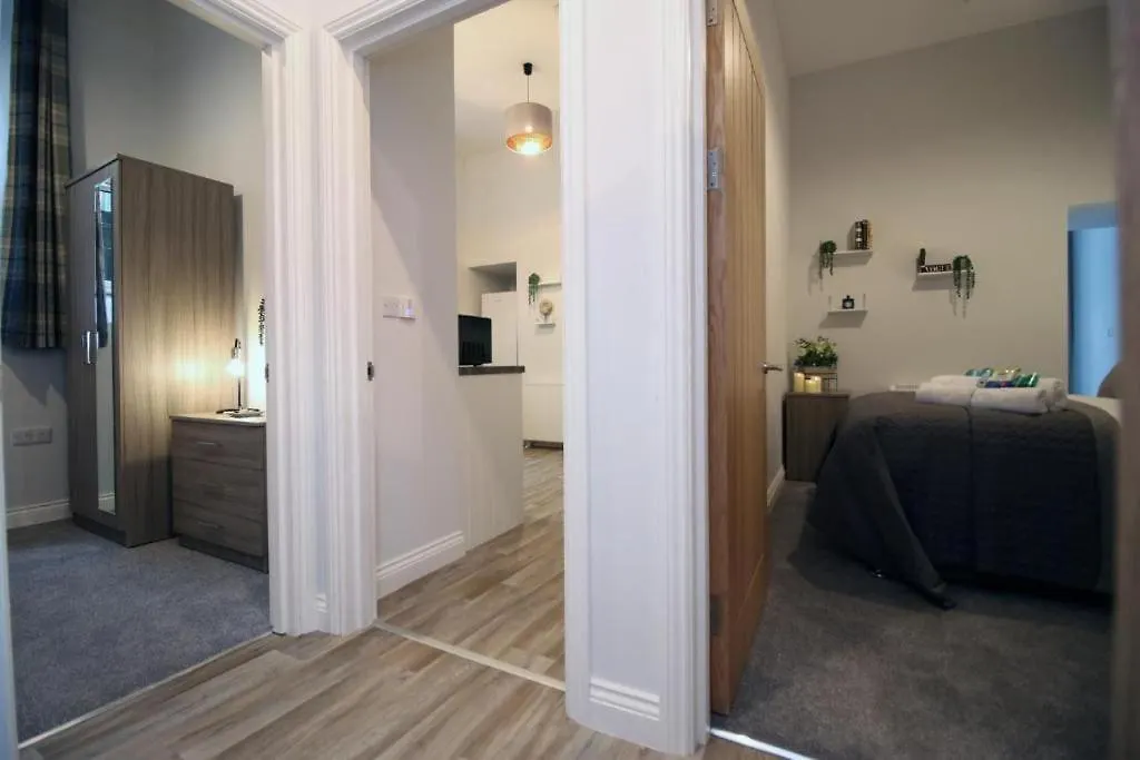 Chapel Apartment 3 By Mgroupsa Swansea